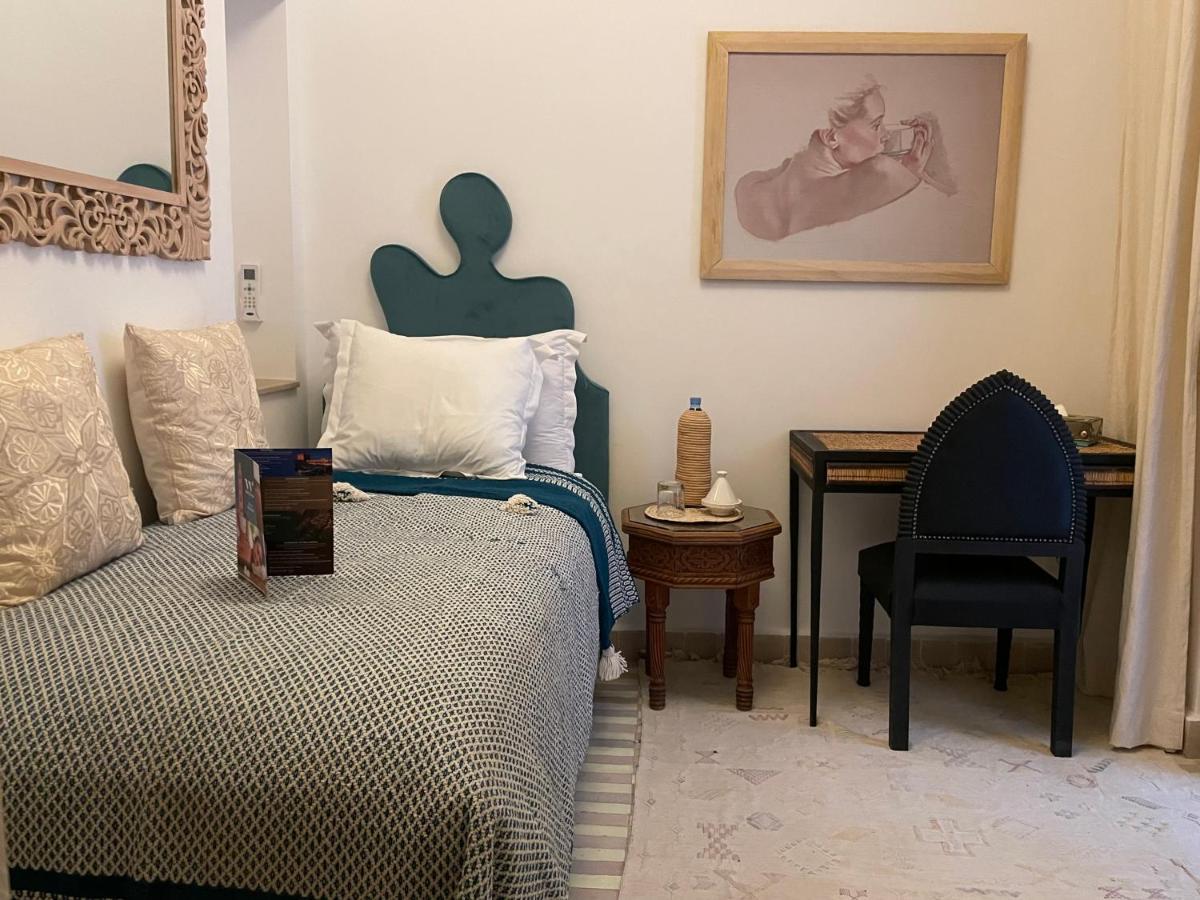 Riad Wazani Square & Spa Маракеш Стая снимка
