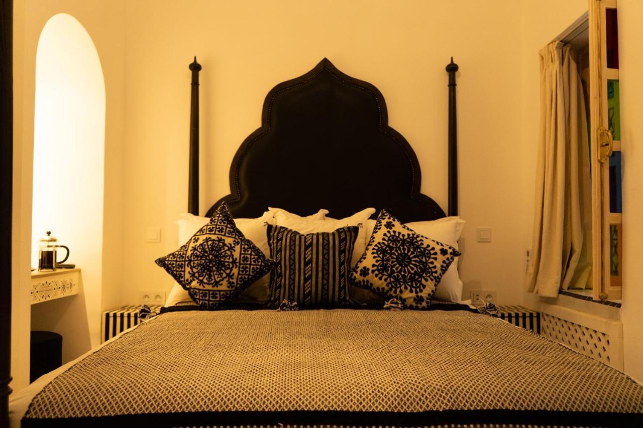 Riad Wazani Square & Spa Маракеш Стая снимка