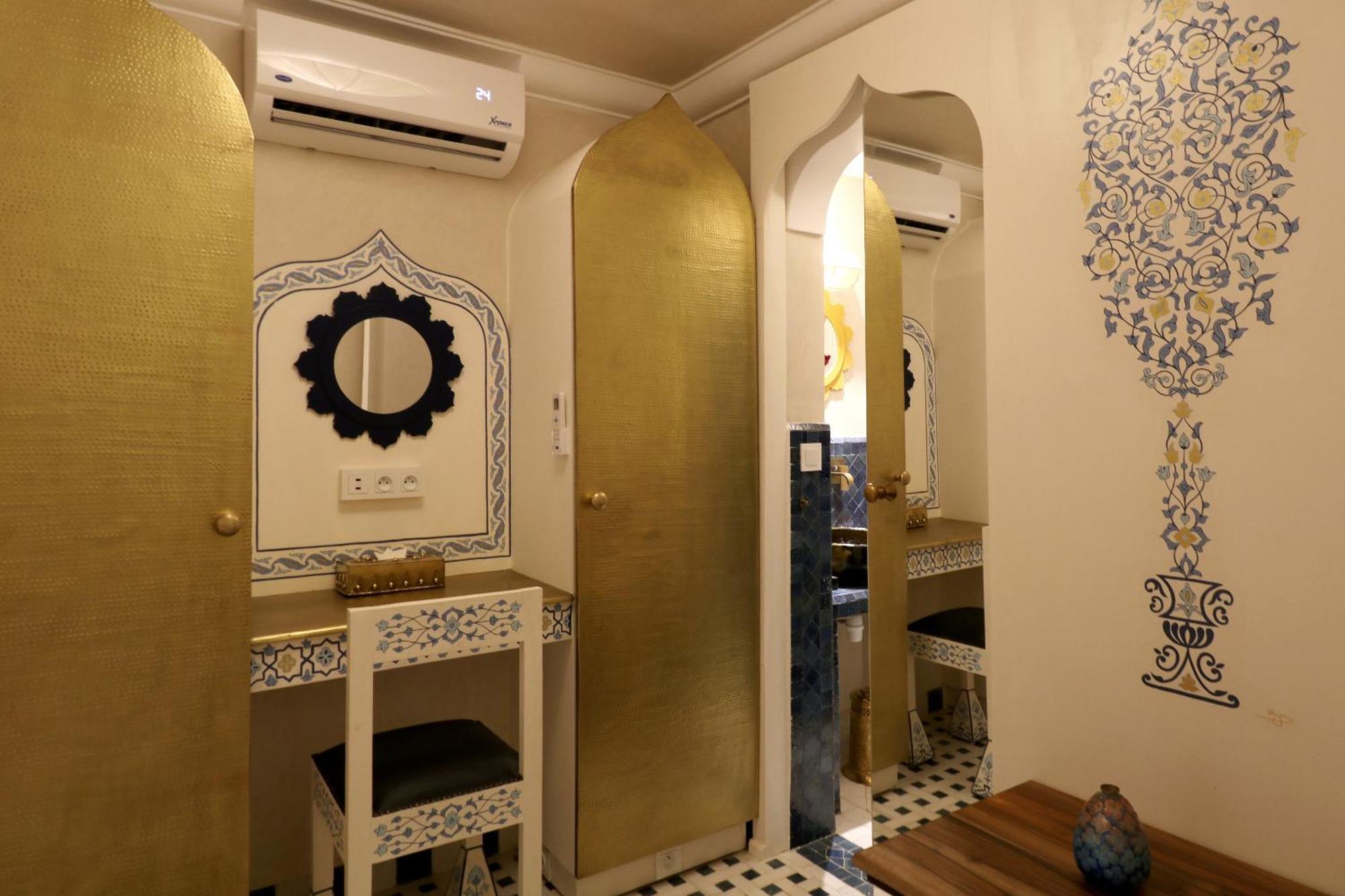 Riad Wazani Square & Spa Маракеш Стая снимка