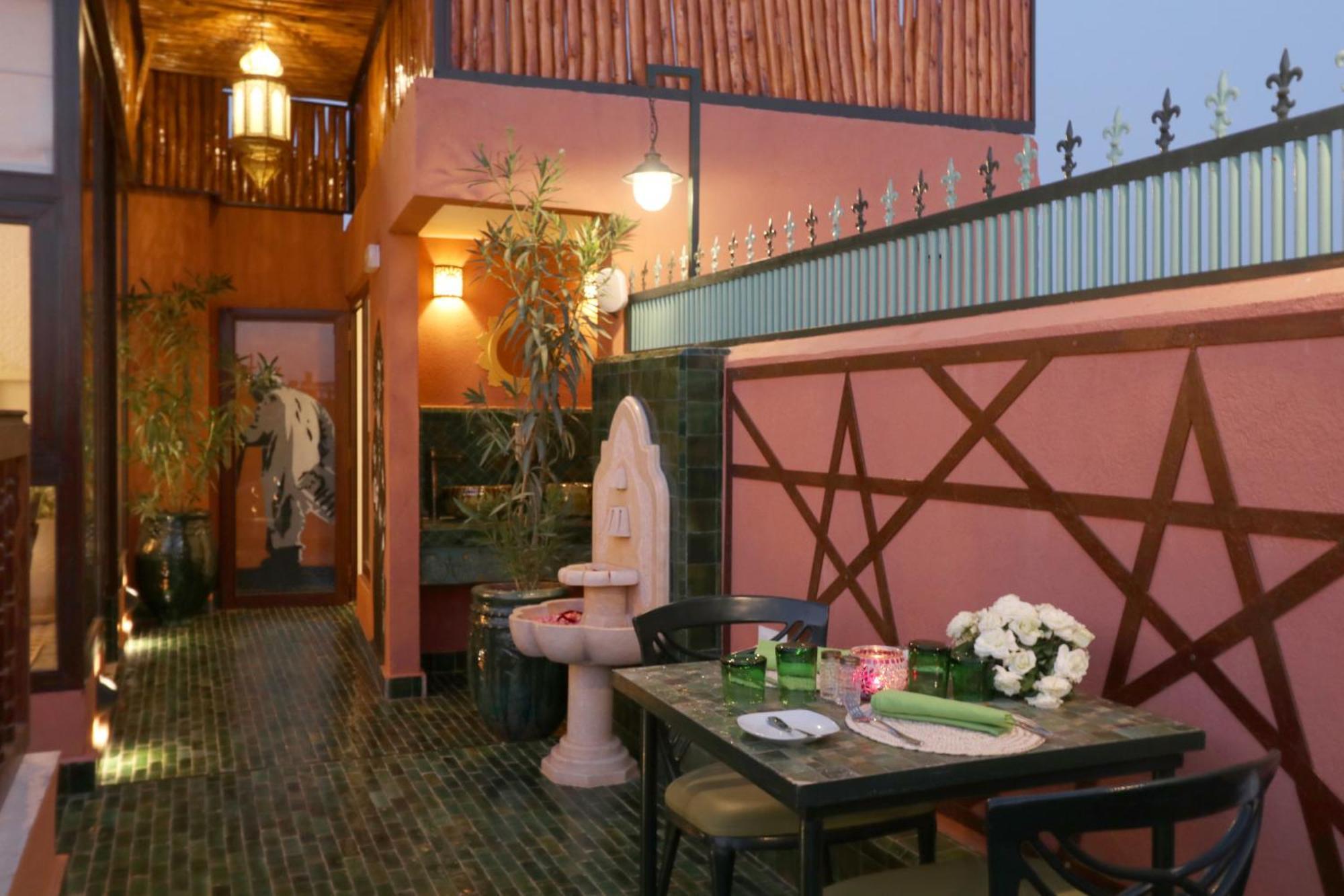 Riad Wazani Square & Spa Маракеш Екстериор снимка