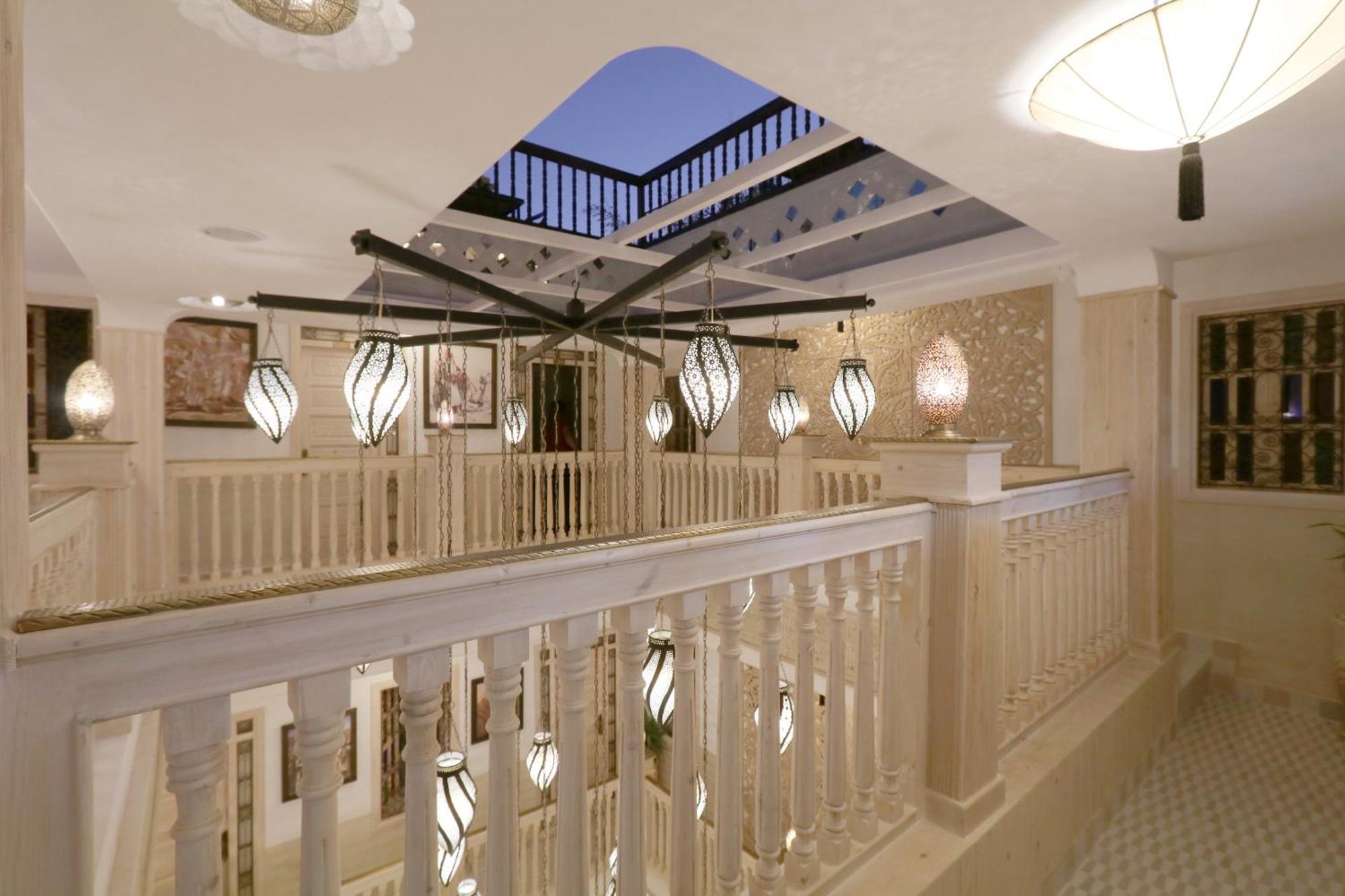 Riad Wazani Square & Spa Маракеш Екстериор снимка