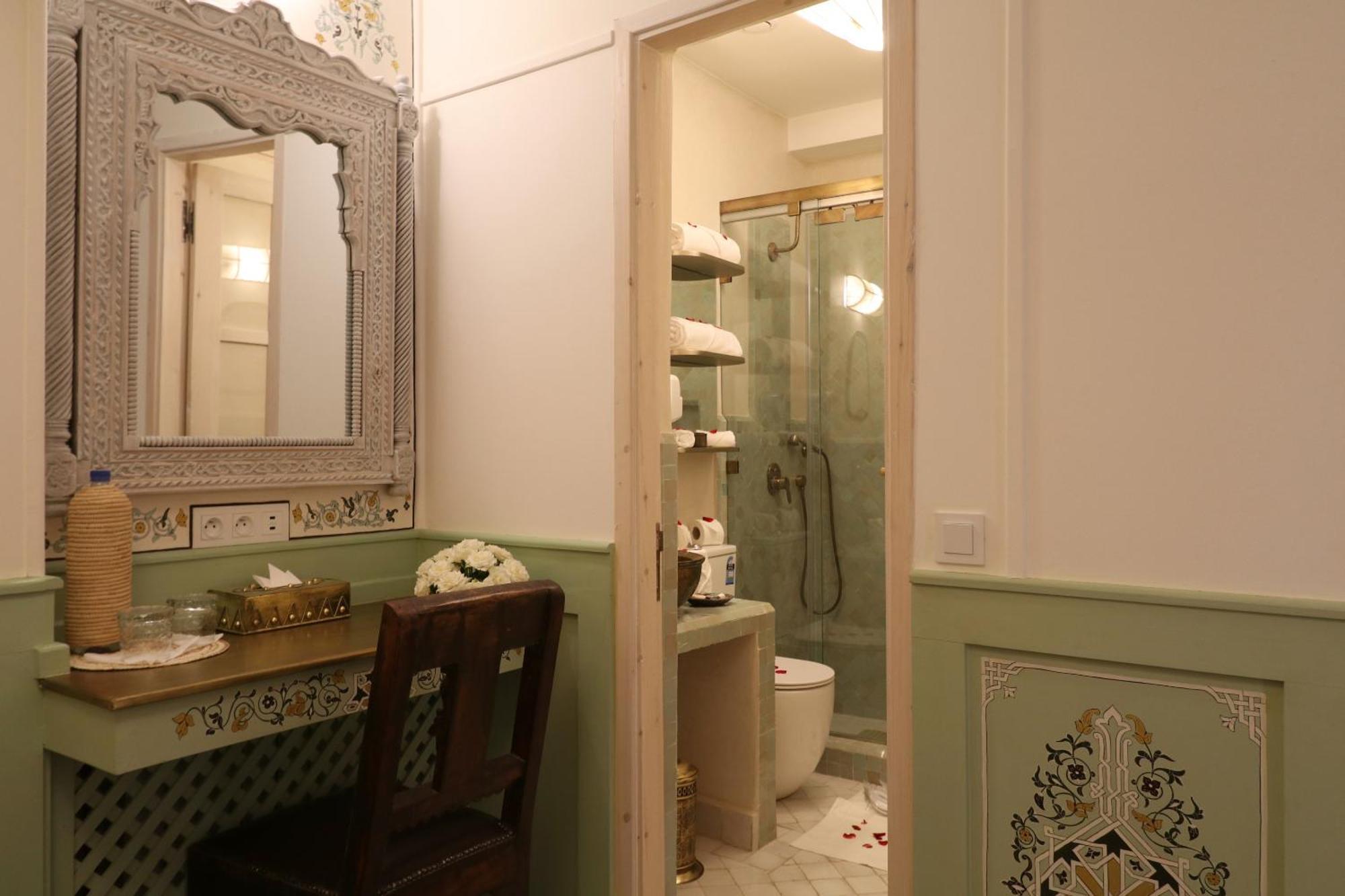 Riad Wazani Square & Spa Маракеш Стая снимка