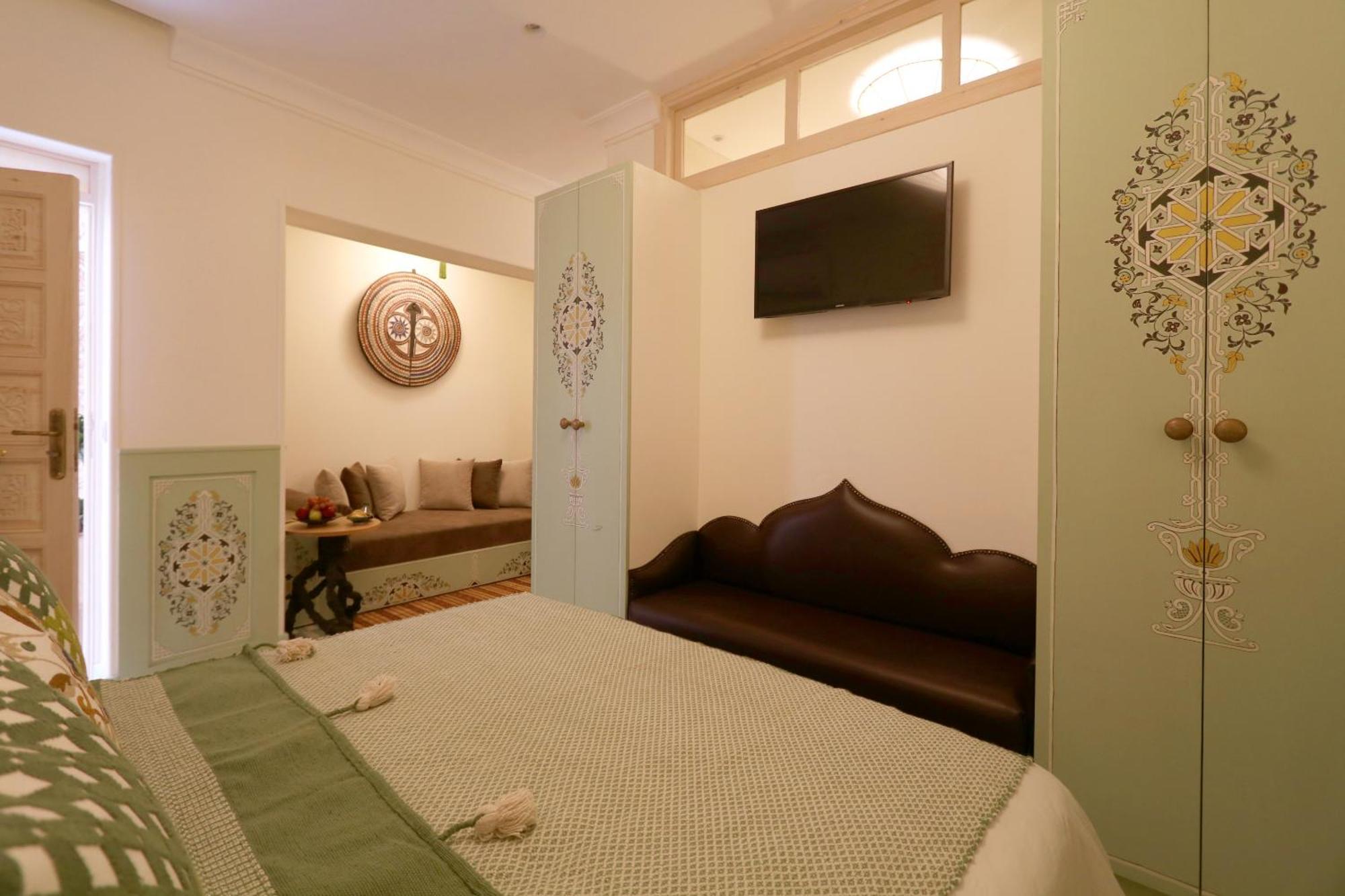Riad Wazani Square & Spa Маракеш Стая снимка