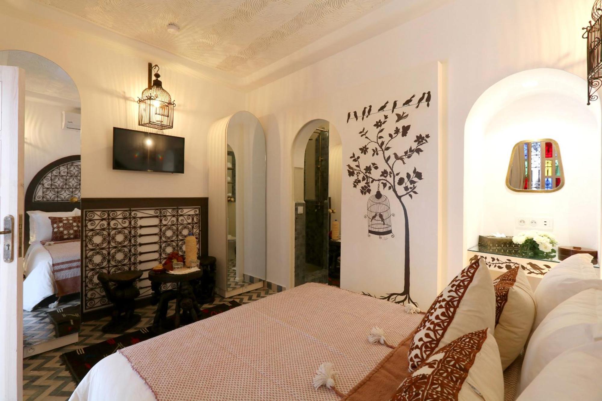 Riad Wazani Square & Spa Маракеш Стая снимка