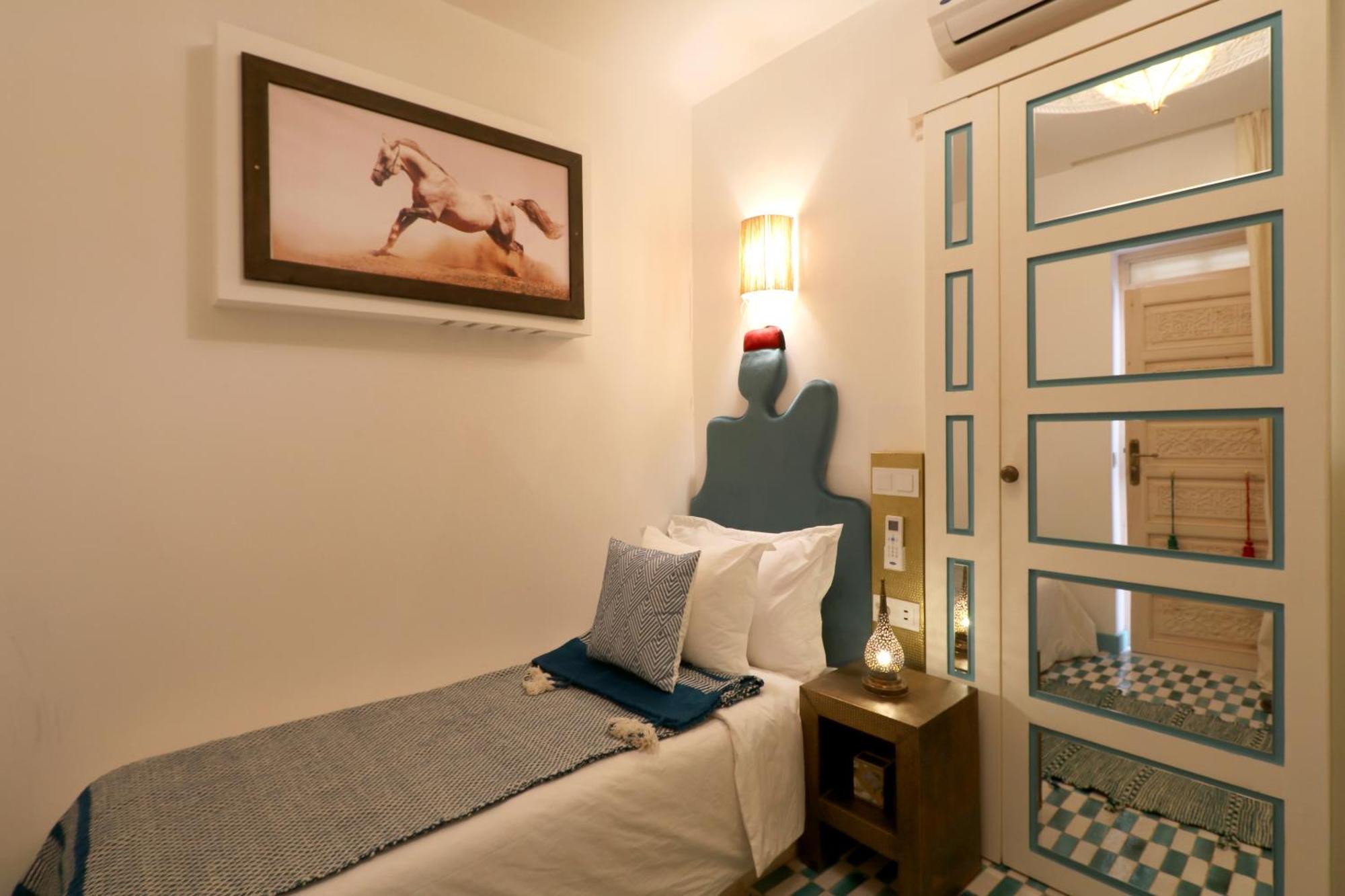 Riad Wazani Square & Spa Маракеш Стая снимка
