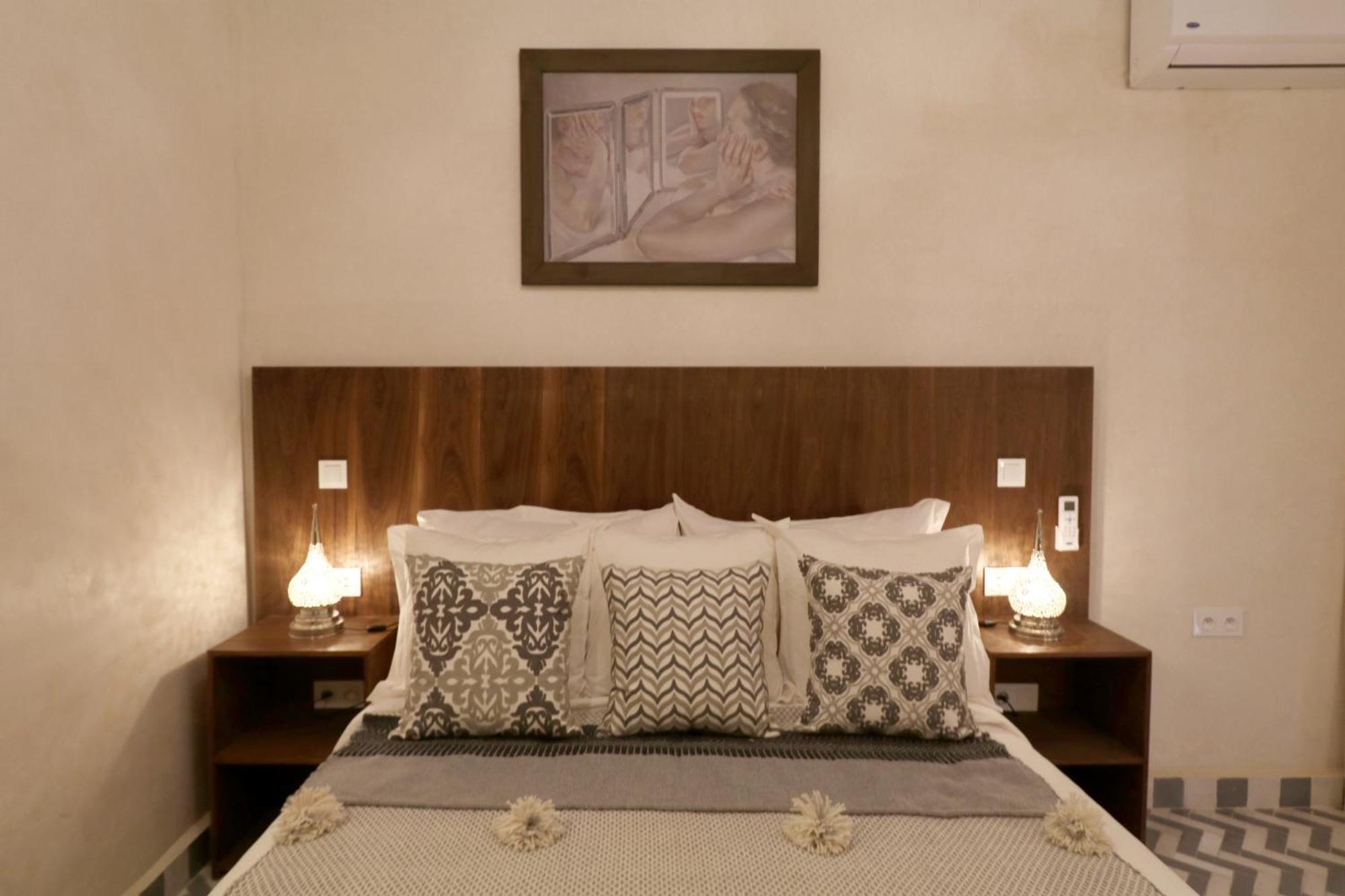 Riad Wazani Square & Spa Маракеш Стая снимка