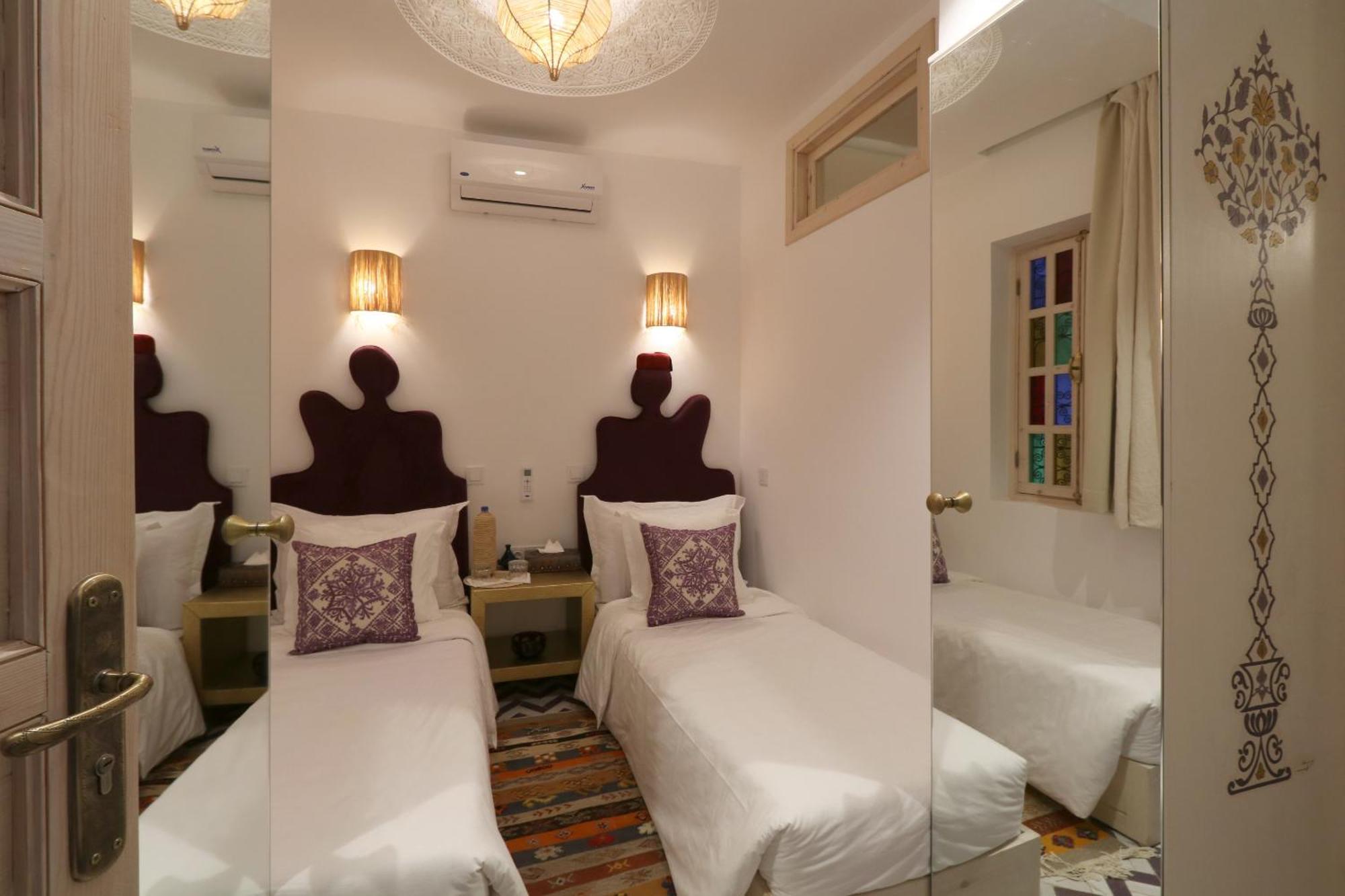 Riad Wazani Square & Spa Маракеш Стая снимка